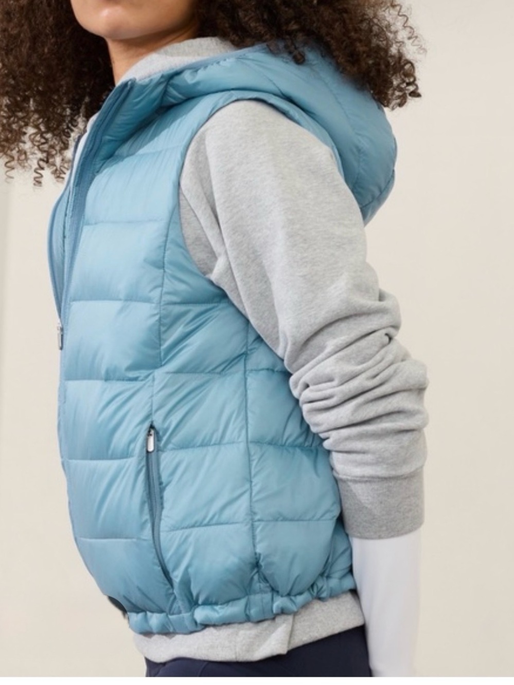 Athleta hooded puffer vest XS